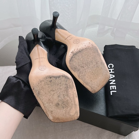 Auth Chanel Vintage Classic CC Logo Black Mules - Size 37.5 - Picture 4 of 9